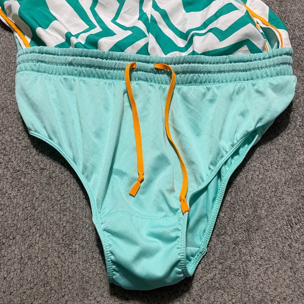 Nike Dri-Fit Women’s Athletic Shorts Size Medium Teal Color Patterned - Picture 8 of 9